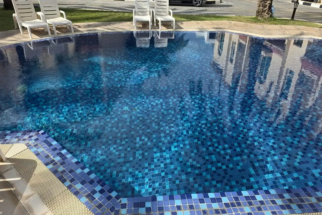 Professional swimming pool maintenance company in Dubai – cleaning and repair services